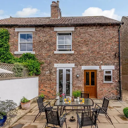 The Old Post Office * Baldersby